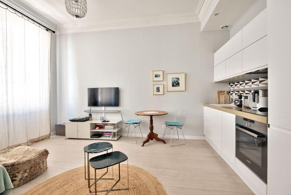 Very Nice 2P With All Comfort, City Center Ac/Wifi Экстерьер фото